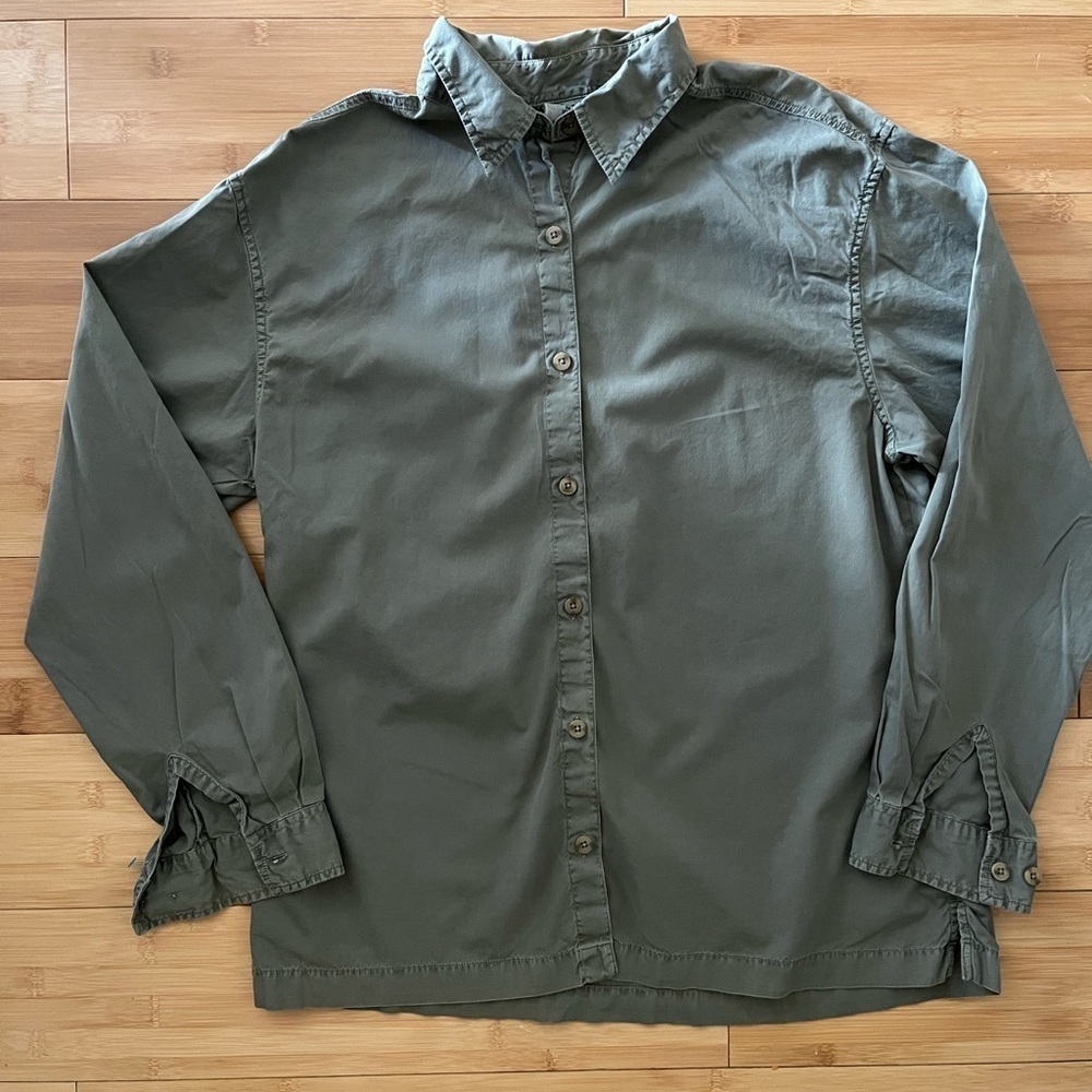 Cabela’s women long sleeve button up long sleeve shirt